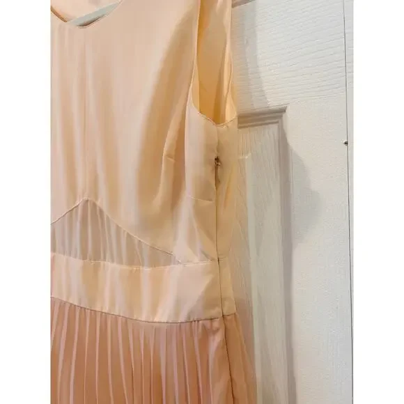 ASOS Pleaded Dress Peach Size 6 (US) - Picture 6 of 8